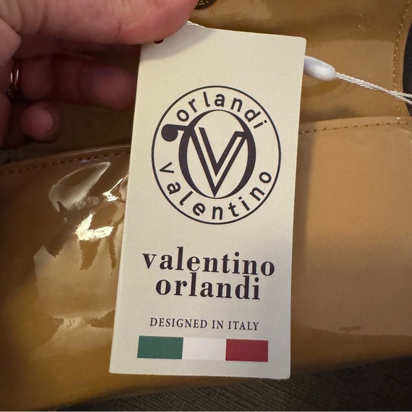 Valentino Orlandi Vegan Patent Leather Taupe crossbody/shoulder bag/clutch - Picture 7 of 12